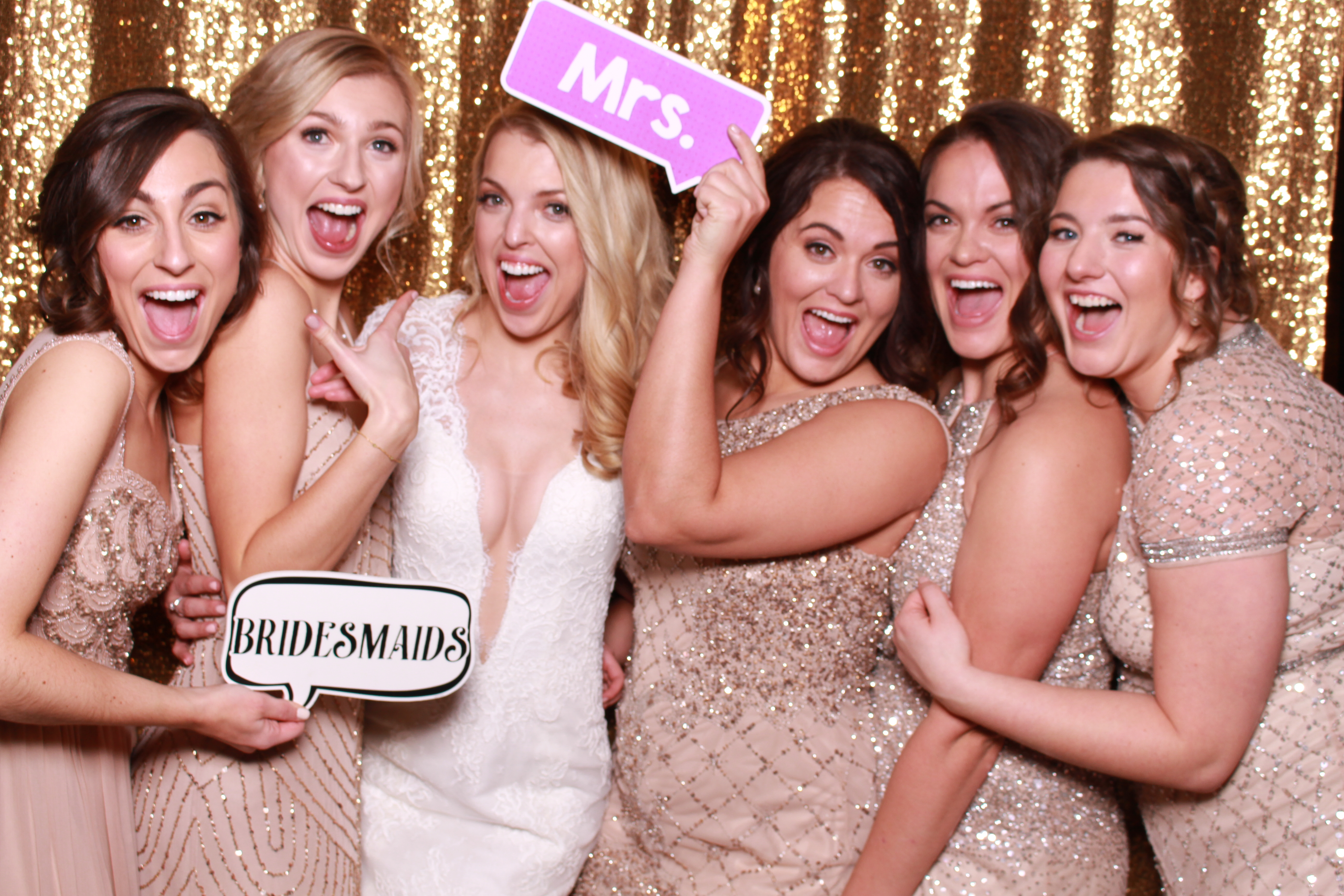 4 Reasons Why Your Wedding Needs a Photo Booth