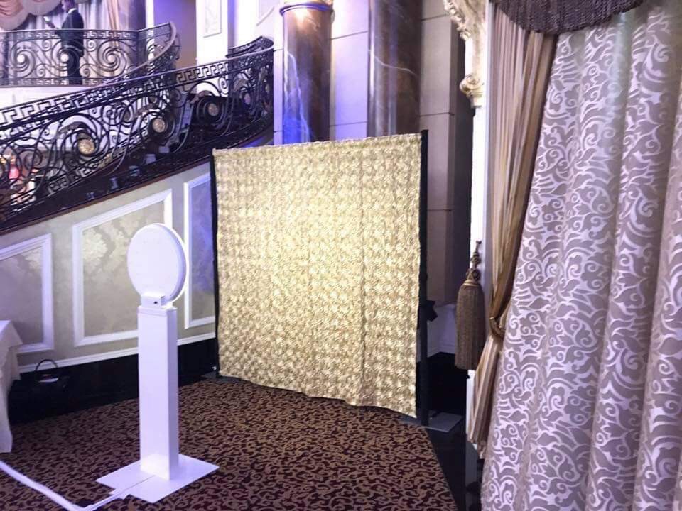 Picture Perfect Photobooth- Selfie Station backdrop